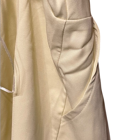 2/$20 Le Lis Collection Light Yellow Sleeveless Dressy Romper Size Small - Picture 5 of 9